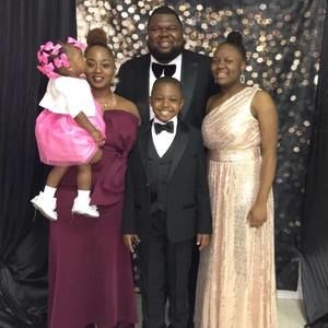 Meet your Posher, Monay